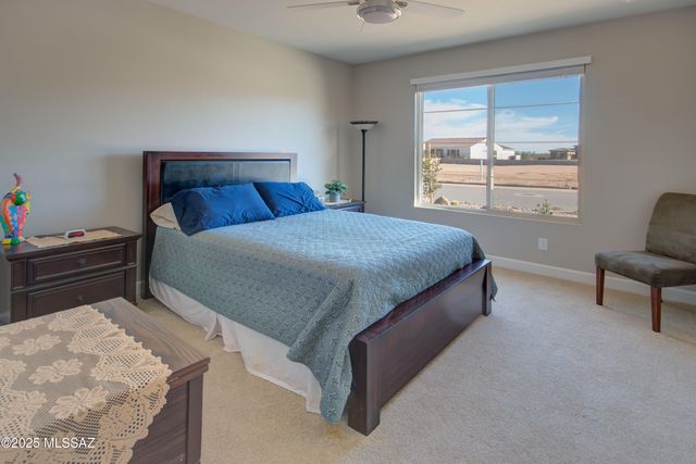 1915 N Banneker Lane, Green Valley, AZ 85614