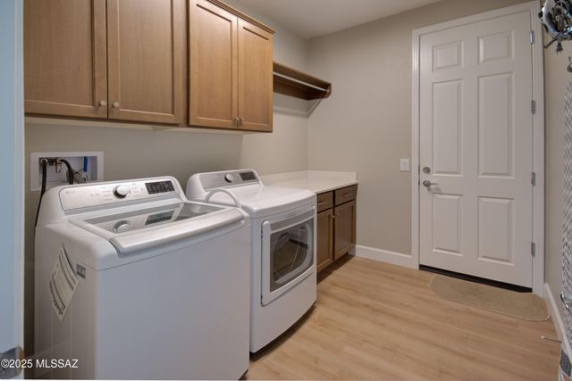 1915 N Banneker Lane, Green Valley, AZ 85614