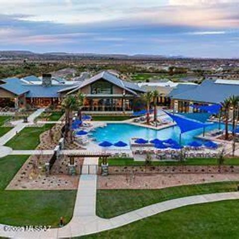 1915 N Banneker Lane, Green Valley, AZ 85614