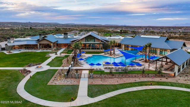 1915 N Banneker Lane, Green Valley, AZ 85614