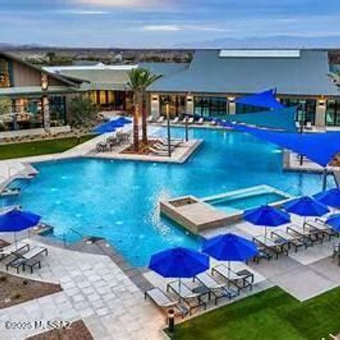 1915 N Banneker Lane, Green Valley, AZ 85614