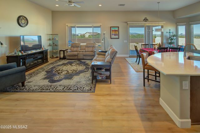 1915 N Banneker Lane, Green Valley, AZ 85614