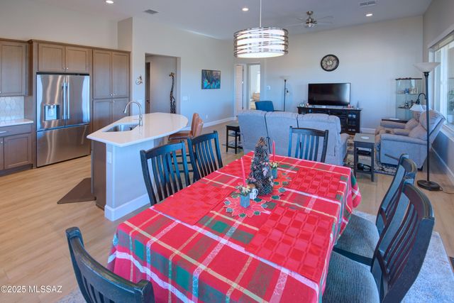 1915 N Banneker Lane, Green Valley, AZ 85614