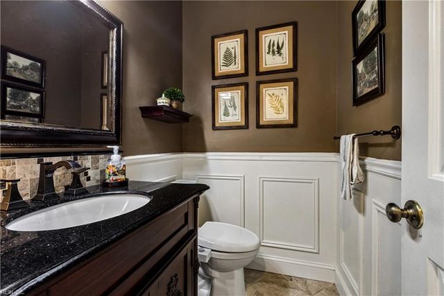 923 Blackthorne Dr, Chesapeake, VA 23322