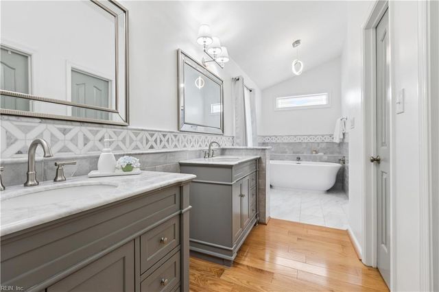 923 Blackthorne Dr, Chesapeake, VA 23322