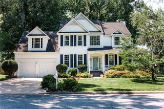 923 Blackthorne Dr, Chesapeake, VA 23322