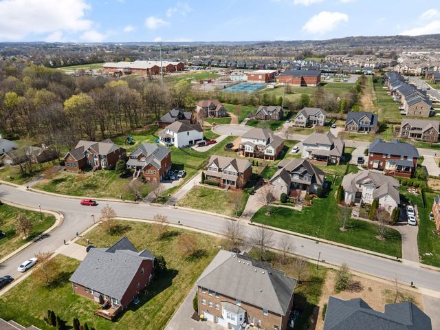 1931 Portview Dr, Spring Hill, TN 37174