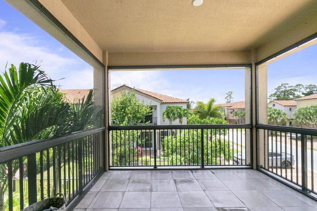 15862 Binks Pointe Terrace, Wellington, FL 33414