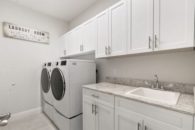 15862 Binks Pointe Terrace, Wellington, FL 33414