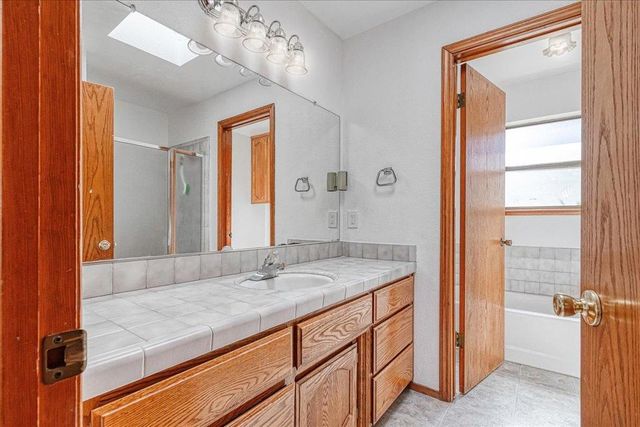 2425 Becker Court, Modesto, CA 95358