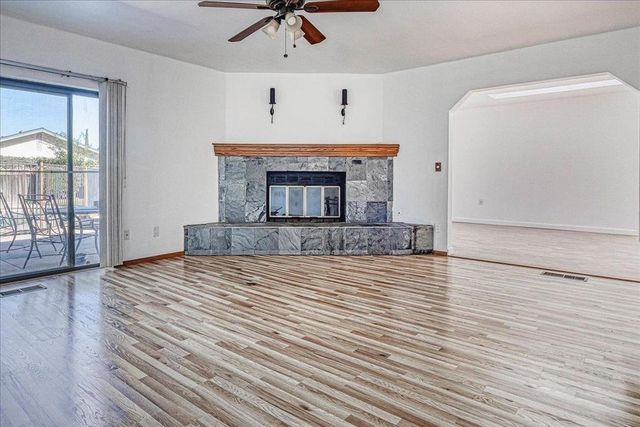 2425 Becker Court, Modesto, CA 95358