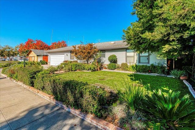 2425 Becker Court, Modesto, CA 95358