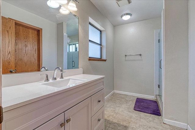 2425 Becker Court, Modesto, CA 95358