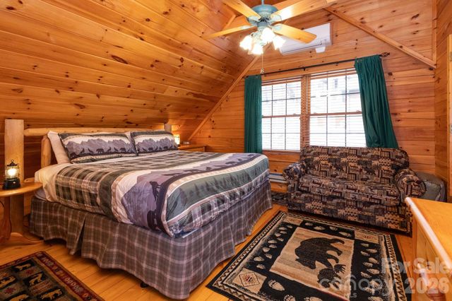 71 Honeymoon Lane, Maggie Valley, NC 28751