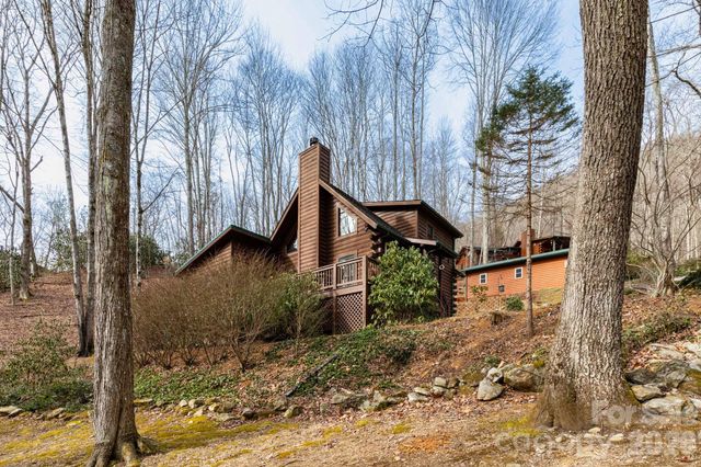 71 Honeymoon Lane, Maggie Valley, NC 28751
