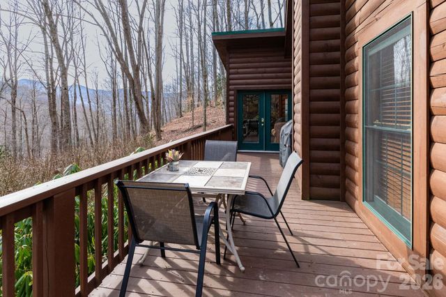 71 Honeymoon Lane, Maggie Valley, NC 28751