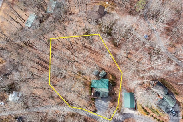 71 Honeymoon Lane, Maggie Valley, NC 28751