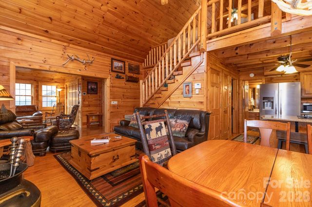 71 Honeymoon Lane, Maggie Valley, NC 28751