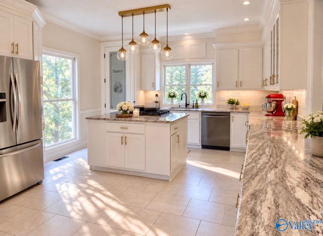 1801 Blevins Ridge Drive, Huntsville, AL 35802