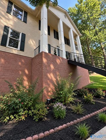 1801 Blevins Ridge Drive, Huntsville, AL 35802