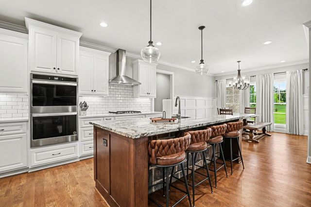 8002 Traditions Ln, Columbia, TN 38401