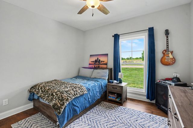 8002 Traditions Ln, Columbia, TN 38401