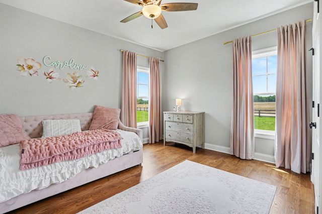 8002 Traditions Ln, Columbia, TN 38401