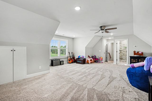 8002 Traditions Ln, Columbia, TN 38401