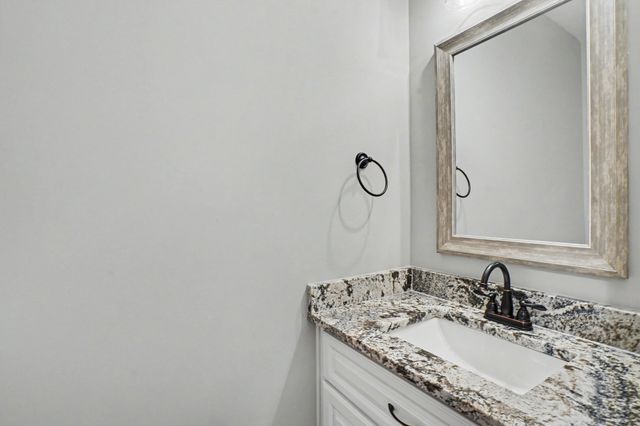 8002 Traditions Ln, Columbia, TN 38401