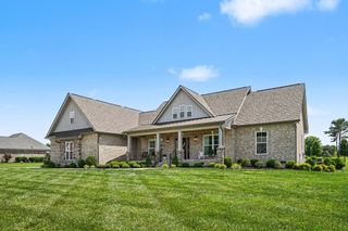 8002 Traditions Ln, Columbia, TN 38401