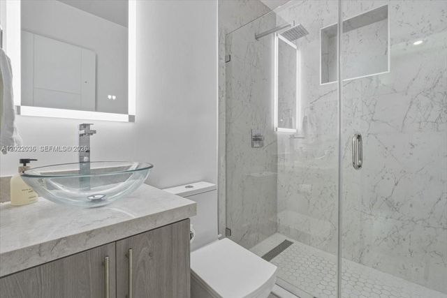 120 W 50th St, Hialeah, FL 33012