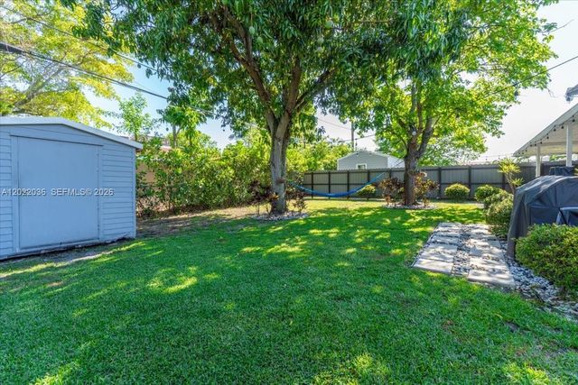 120 W 50th St, Hialeah, FL 33012