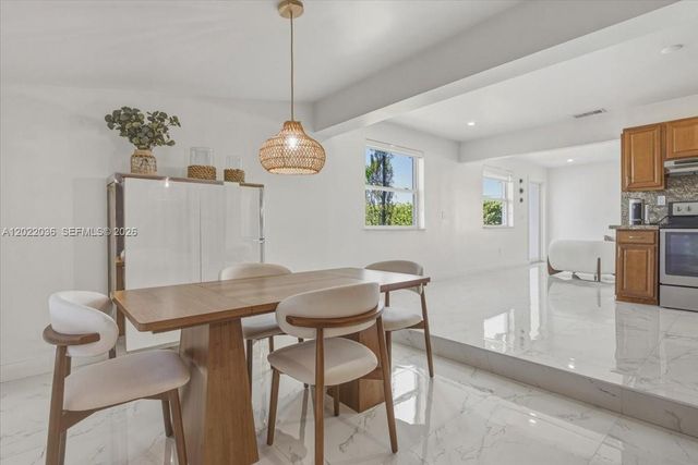 120 W 50th St, Hialeah, FL 33012