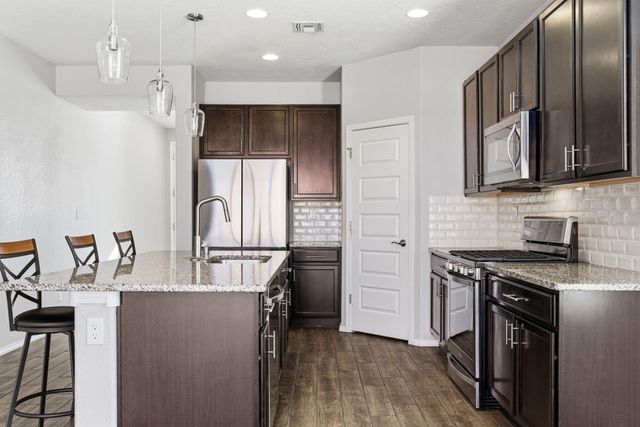 3513 Llano Vista Loop NE, Rio Rancho, NM 87124