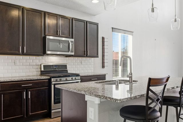 3513 Llano Vista Loop NE, Rio Rancho, NM 87124