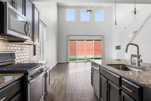 3513 Llano Vista Loop NE, Rio Rancho, NM 87124