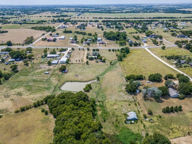 8797 FM 2450, Sanger, TX 76266