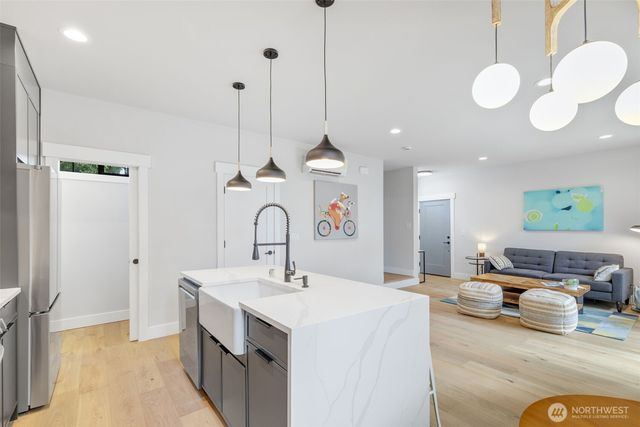 12713 4th Avenue NW, Seattle, WA 98177