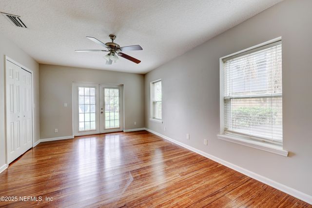 371 4TH Street, Atlantic Beach, FL 32233