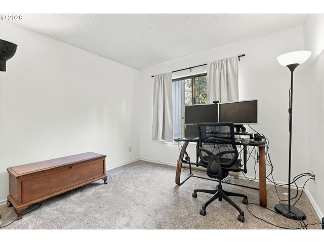 7544 Sw BARNES Rd C, Portland, OR 97225