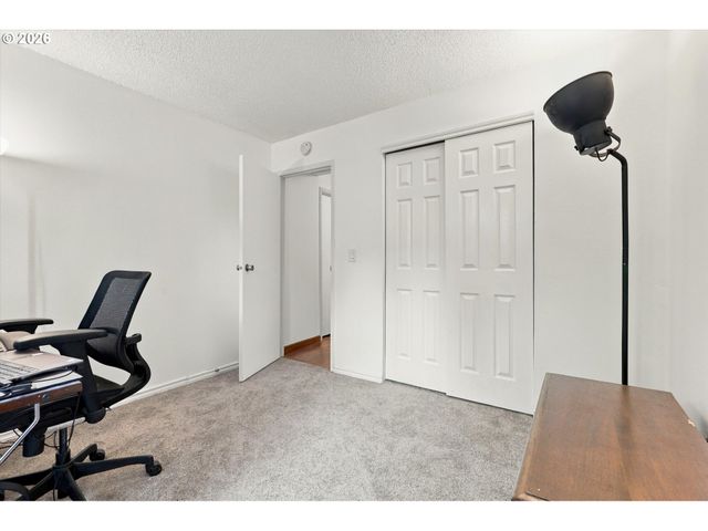 7544 Sw BARNES Rd C, Portland, OR 97225