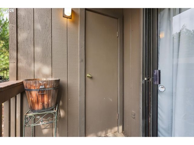 7544 Sw BARNES Rd C, Portland, OR 97225