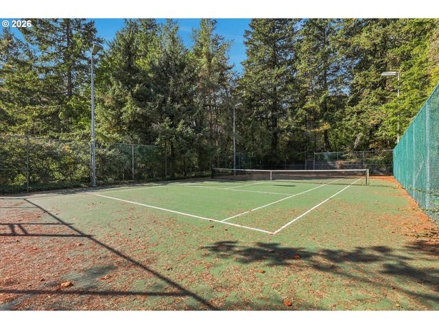 7544 Sw BARNES Rd C, Portland, OR 97225