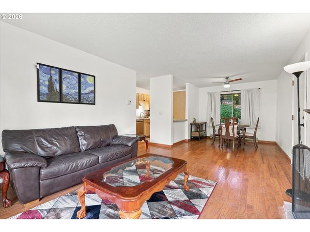 7544 Sw BARNES Rd C, Portland, OR 97225