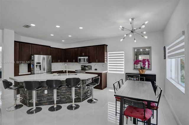 10231 SW 227th Ln, Cutler Bay, FL 33190