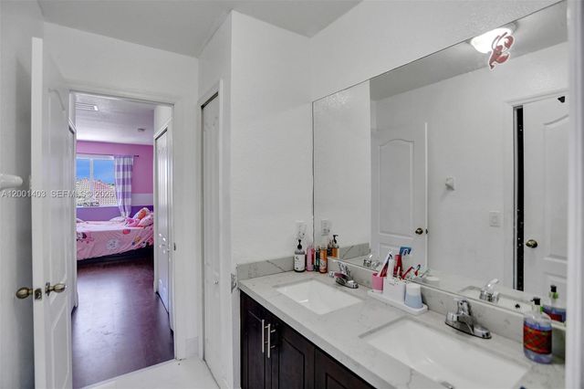 10231 SW 227th Ln, Cutler Bay, FL 33190