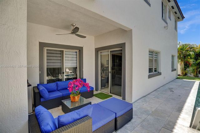 10231 SW 227th Ln, Cutler Bay, FL 33190