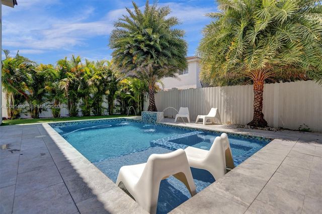 10231 SW 227th Ln, Cutler Bay, FL 33190