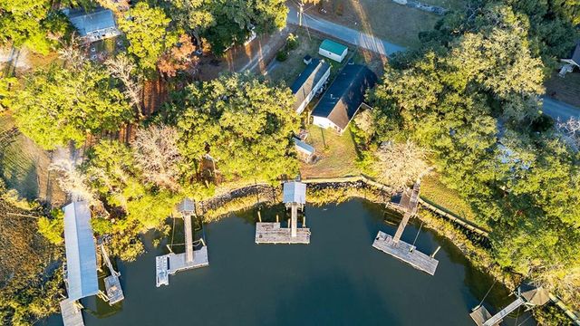1222 River Drive NE, Townsend, GA 31331