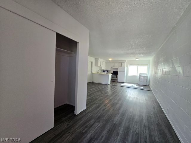 2937 Stewart Avenue 3, Las Vegas, NV 89101